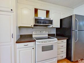 3935 NW Fairway Lane 2E, Bremerton WA 98312