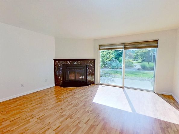 3935 NW Fairway Lane 2E, Bremerton WA 98312