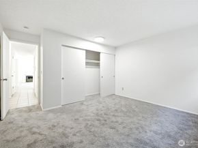 4404 146th Place NE N16, Bellevue WA 98007