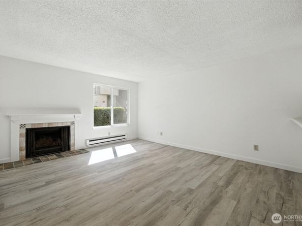 4404 146th Place NE N16, Bellevue WA 98007