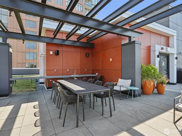 1085 103rd Avenue NE 114, Bellevue WA 98004