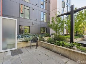 1085 103rd Avenue NE 114, Bellevue WA 98004