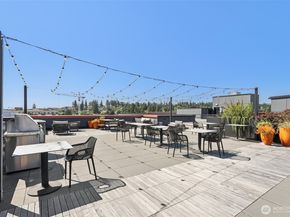 1085 103rd Avenue NE 114, Bellevue WA 98004