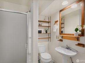 19514 35th Avenue NE, Lake Forest Park WA 98155