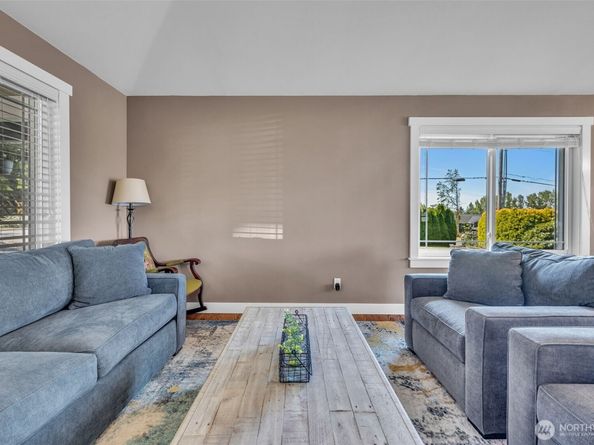 9124 44th Avenue W, Mukilteo WA 98275