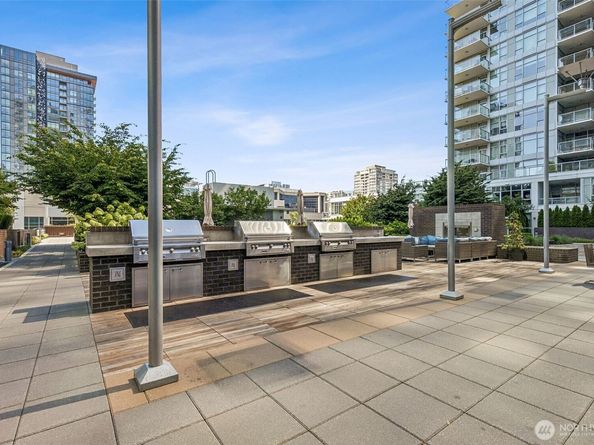 588 Bell Street 606S, Seattle WA 98121