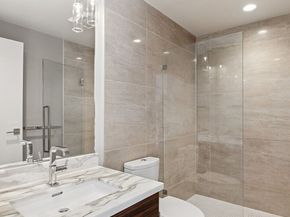 588 Bell Street 606S, Seattle WA 98121