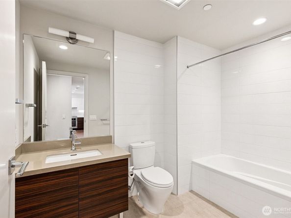 588 Bell Street 606S, Seattle WA 98121