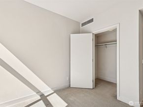 588 Bell Street 606S, Seattle WA 98121