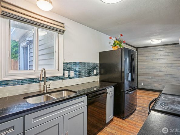 2305 S 116th Place, Burien WA 98168