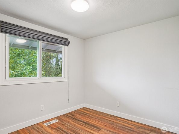 2305 S 116th Place, Burien WA 98168