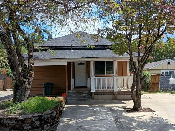 716 Railroad Avenue S, Kent WA 98032