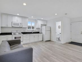 2200 NE 12th, Renton WA 98056
