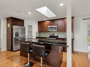2200 NE 12th, Renton WA 98056