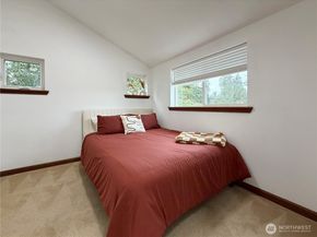 3012 NE 137th Street B, Seattle WA 98125
