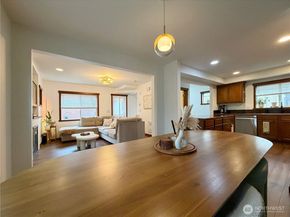 3012 NE 137th Street B, Seattle WA 98125