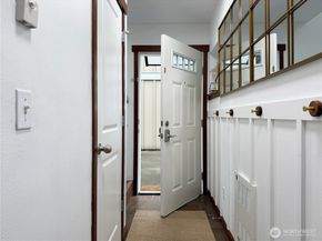 3012 NE 137th Street B, Seattle WA 98125