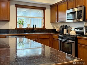 3012 NE 137th Street B, Seattle WA 98125