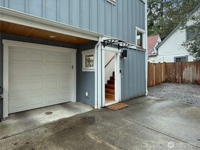 3012 NE 137th Street B, Seattle WA 98125