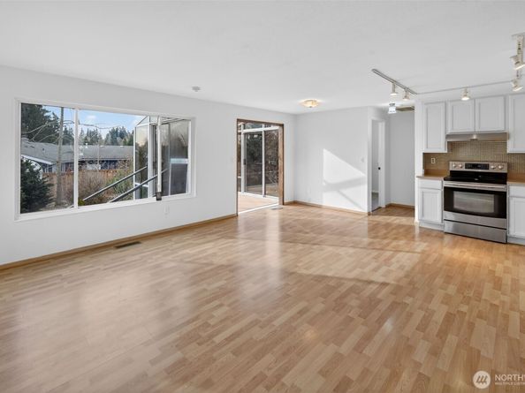 3516 208th Place SW, Lynnwood WA 98036