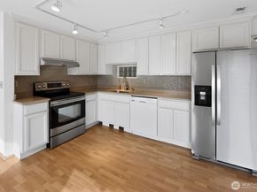 3516 208th Place SW, Lynnwood WA 98036