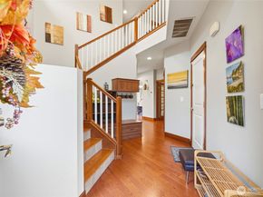 7703 NE 201st Place, Kenmore WA 98028