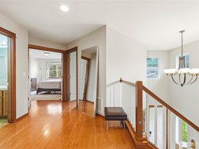 7703 NE 201st Place, Kenmore WA 98028