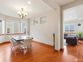 7703 NE 201st Place, Kenmore WA 98028