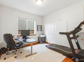 7703 NE 201st Place, Kenmore WA 98028