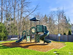 7703 NE 201st Place, Kenmore WA 98028