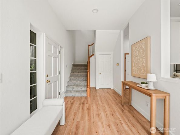 2465 132nd Avenue SE, Bellevue WA 98005