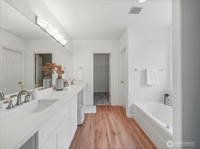 2465 132nd Avenue SE, Bellevue WA 98005