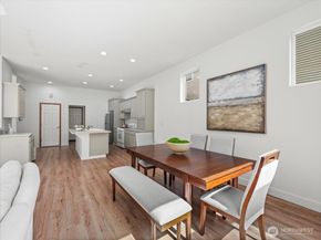 2465 132nd Avenue SE, Bellevue WA 98005