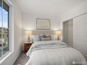 2465 132nd Avenue SE, Bellevue WA 98005
