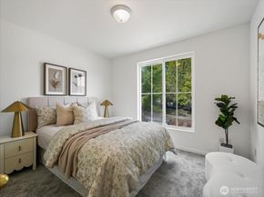 2465 132nd Avenue SE, Bellevue WA 98005