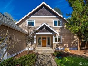 11028 E Riverside Drive, Bothell WA 98011