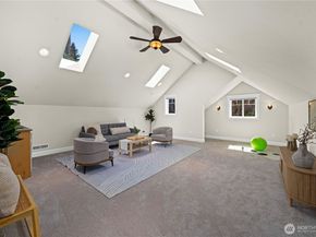 11028 E Riverside Drive, Bothell WA 98011