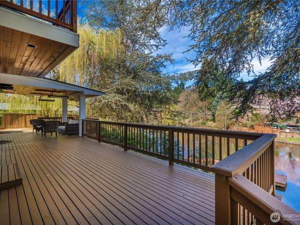 11028 E Riverside Drive, Bothell WA 98011