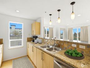 424 N 85th Street 317, Seattle WA 98103
