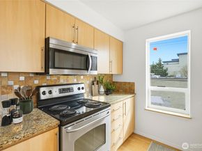 424 N 85th Street 317, Seattle WA 98103