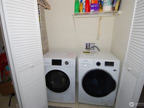 3217 Eastlake Avenue E 302, Seattle WA 98102