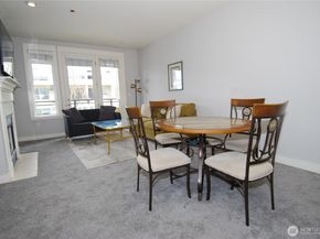 3217 Eastlake Avenue E 302, Seattle WA 98102