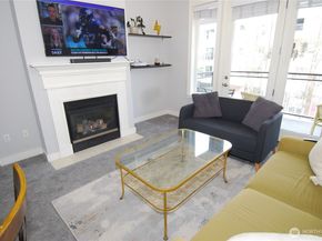 3217 Eastlake Avenue E 302, Seattle WA 98102