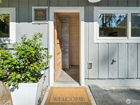 3016 106th Avenue SE, Bellevue WA 98004