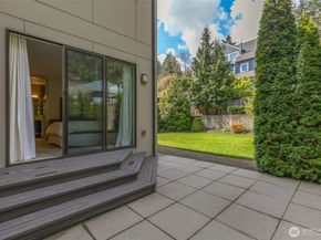 9719 Lake Shore Boulevard NE, Seattle WA 98115