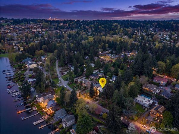9719 Lake Shore Boulevard NE, Seattle WA 98115
