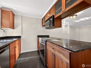 14010 NE 181st Place C102, Woodinville WA 98072