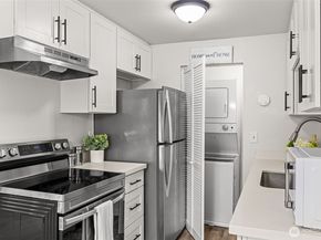15210 Macadam Road S D211, Tukwila WA 98188