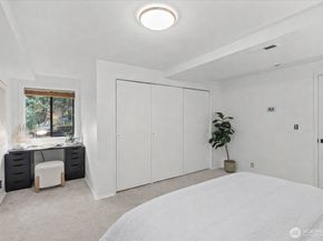 14702 255th Avenue SE, Issaquah WA 98027