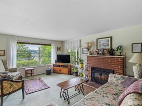 2642 E Lake Samm Parkway NE, Sammamish WA 98074